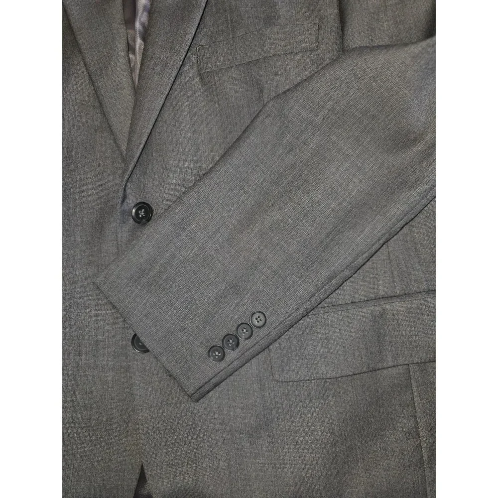 Men's Suit - 42Short - Med Gray - Double Vented. Flat front pants. Pronto Uomo